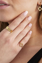 gedraaide ring met klaver