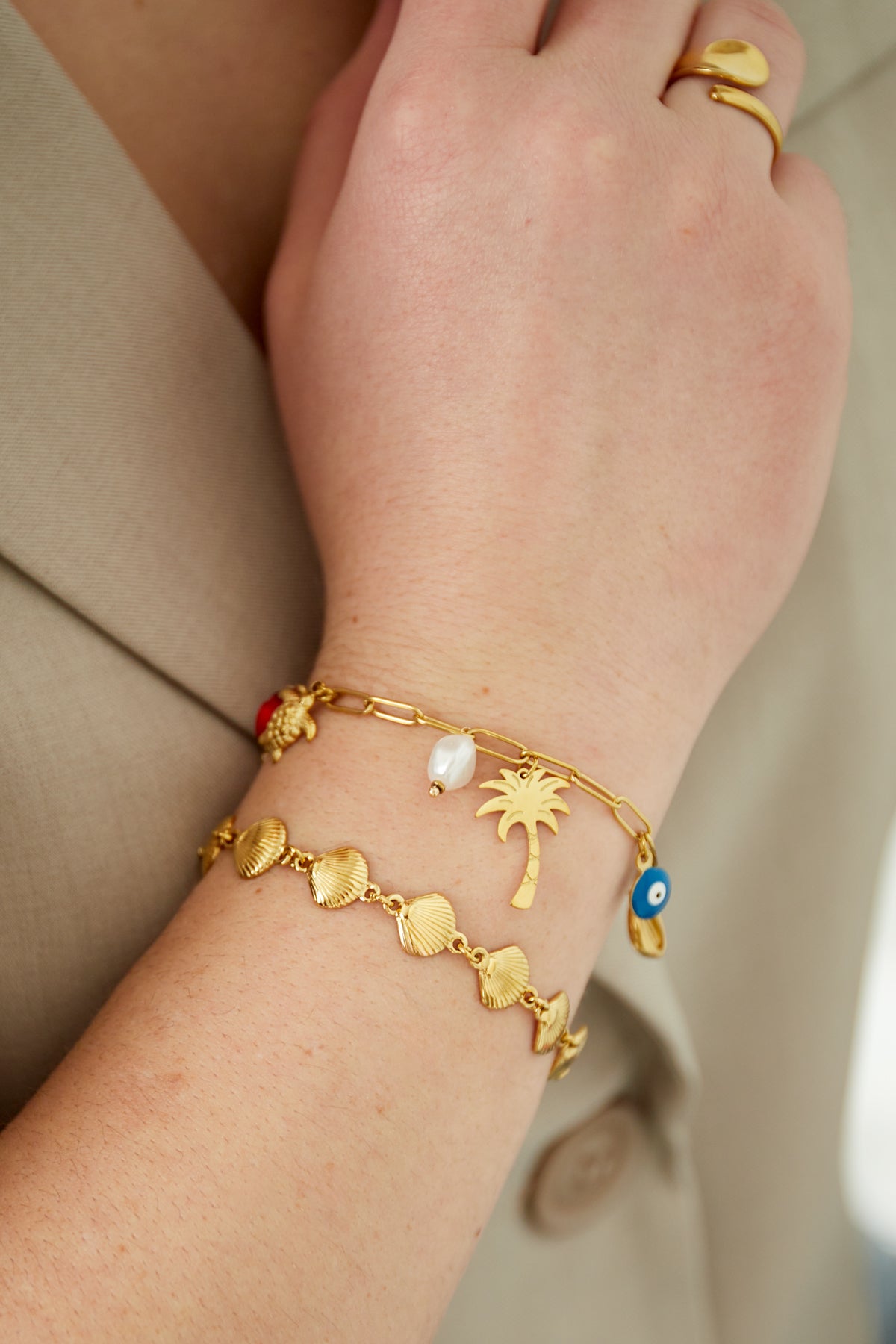 armband shell trio