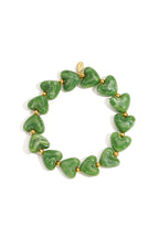 Elastieken hartjes kralenarmband